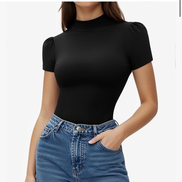 Tops - Black Fitted Short Sleeve tee shirt size XS